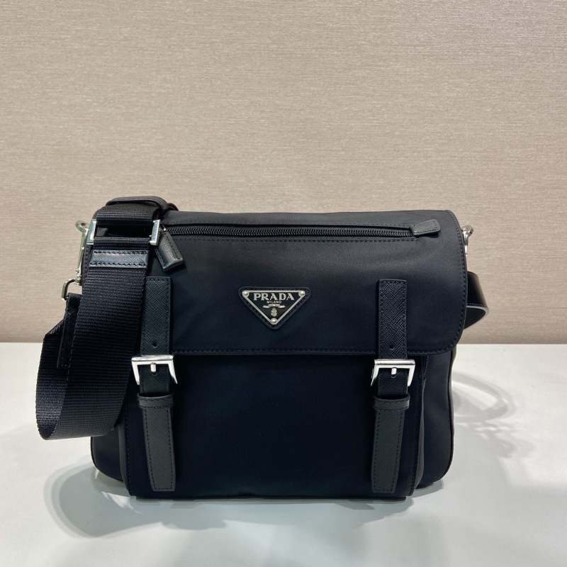 Pra*a waist & chest packs